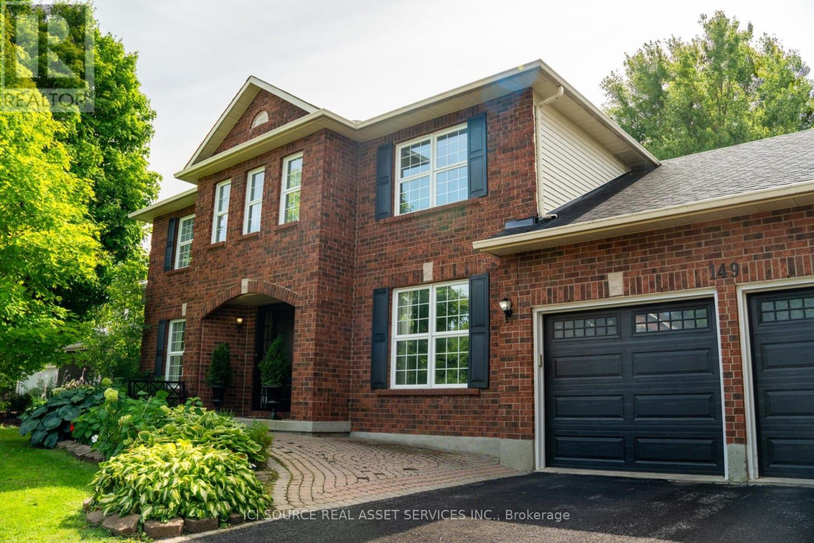 149 Lanigan Crescent, Ottawa, Ontario  K2S 1G9 - Photo 2 - X12360815