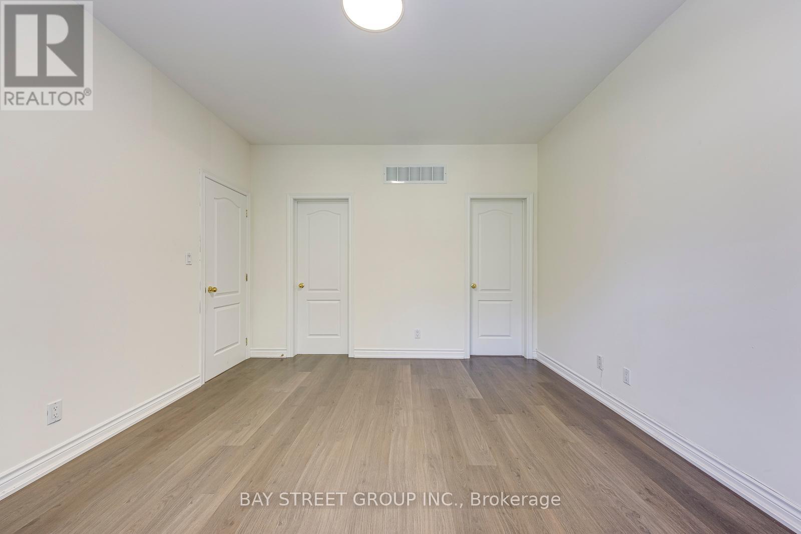 2273 Woodfield Road, Oakville, Ontario  L6H 6Y8 - Photo 24 - W12358783