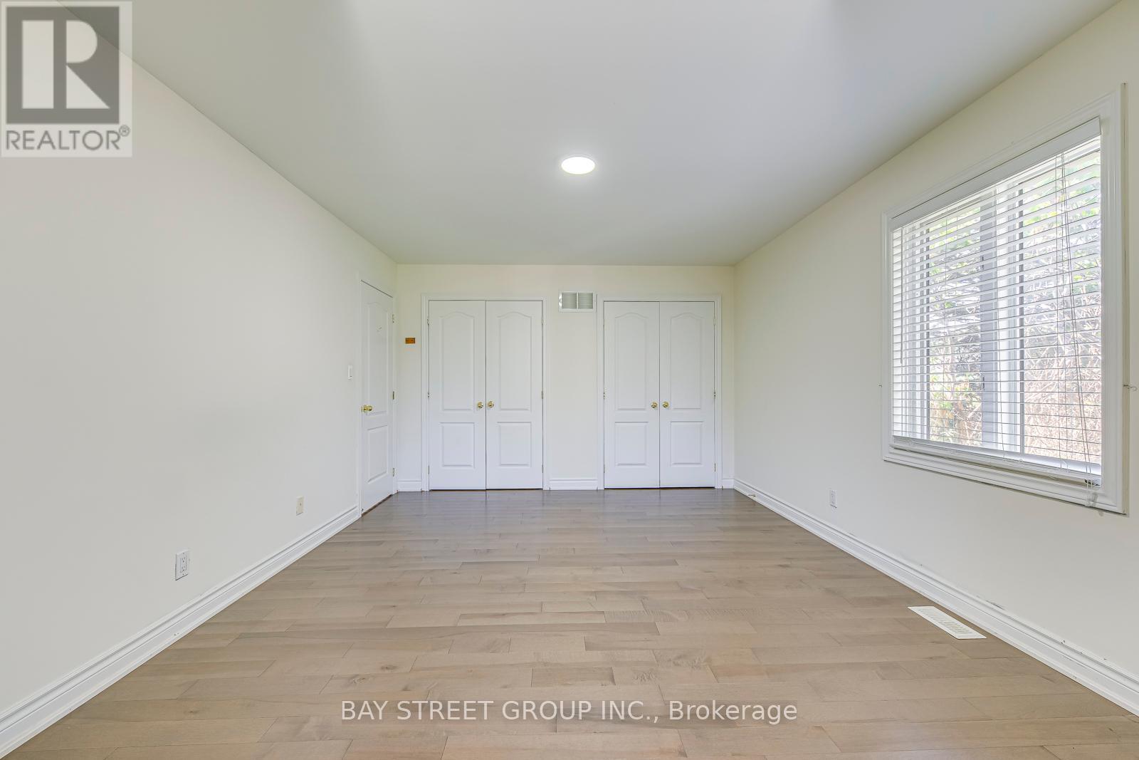 2273 Woodfield Road, Oakville, Ontario  L6H 6Y8 - Photo 37 - W12358783