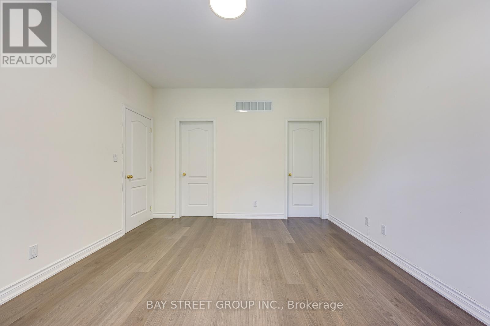 2273 Woodfield Road, Oakville, Ontario  L6H 6Y8 - Photo 24 - W12358835