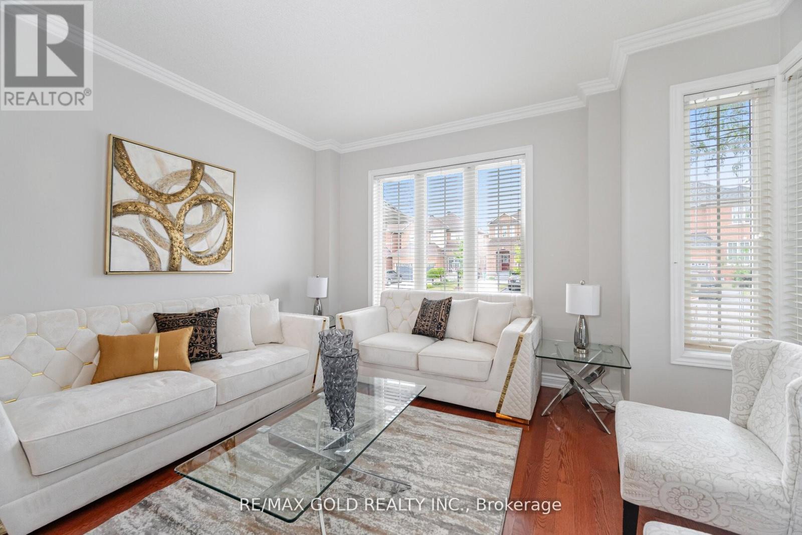 14 Martineau Road, Brampton (Bram East), Ontario  L6P 1H2 - Photo 7 - W12354671