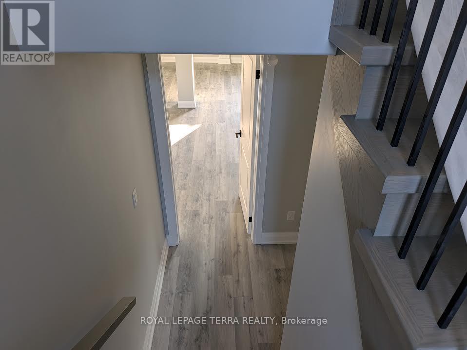 6 Joanne Crescent S, Wasaga Beach, Ontario  L9Z 1R4 - Photo 12 - S12360843