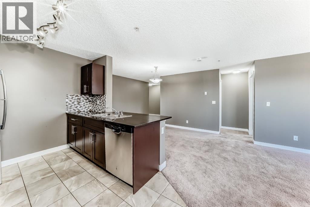 302, 15 Saddlestone Way Ne, Calgary, Alberta  T3J 0S3 - Photo 9 - A2248852