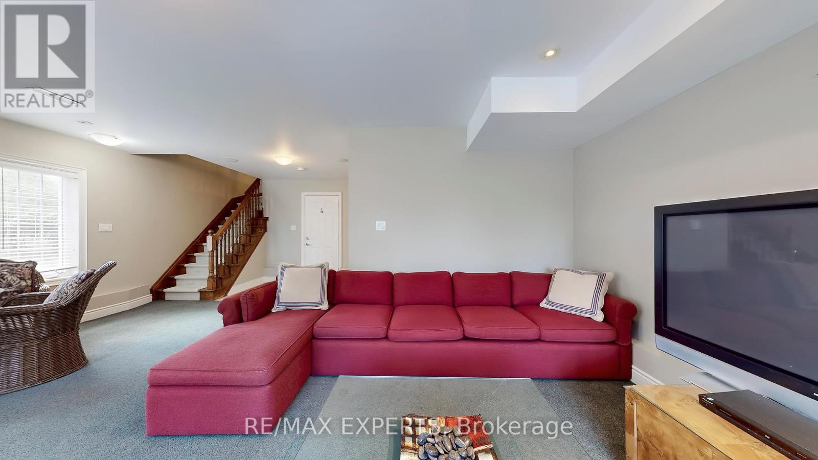 110 Rolling Hills Lane, Caledon, Ontario  L7E 1T8 - Photo 33 - W12360834