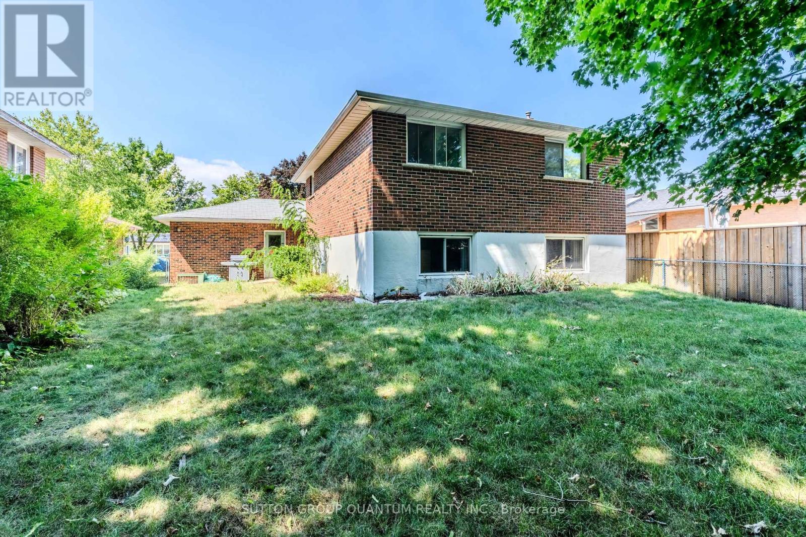 1798 Medallion Court, Mississauga, Ontario  L5J 2L7 - Photo 32 - W12360879