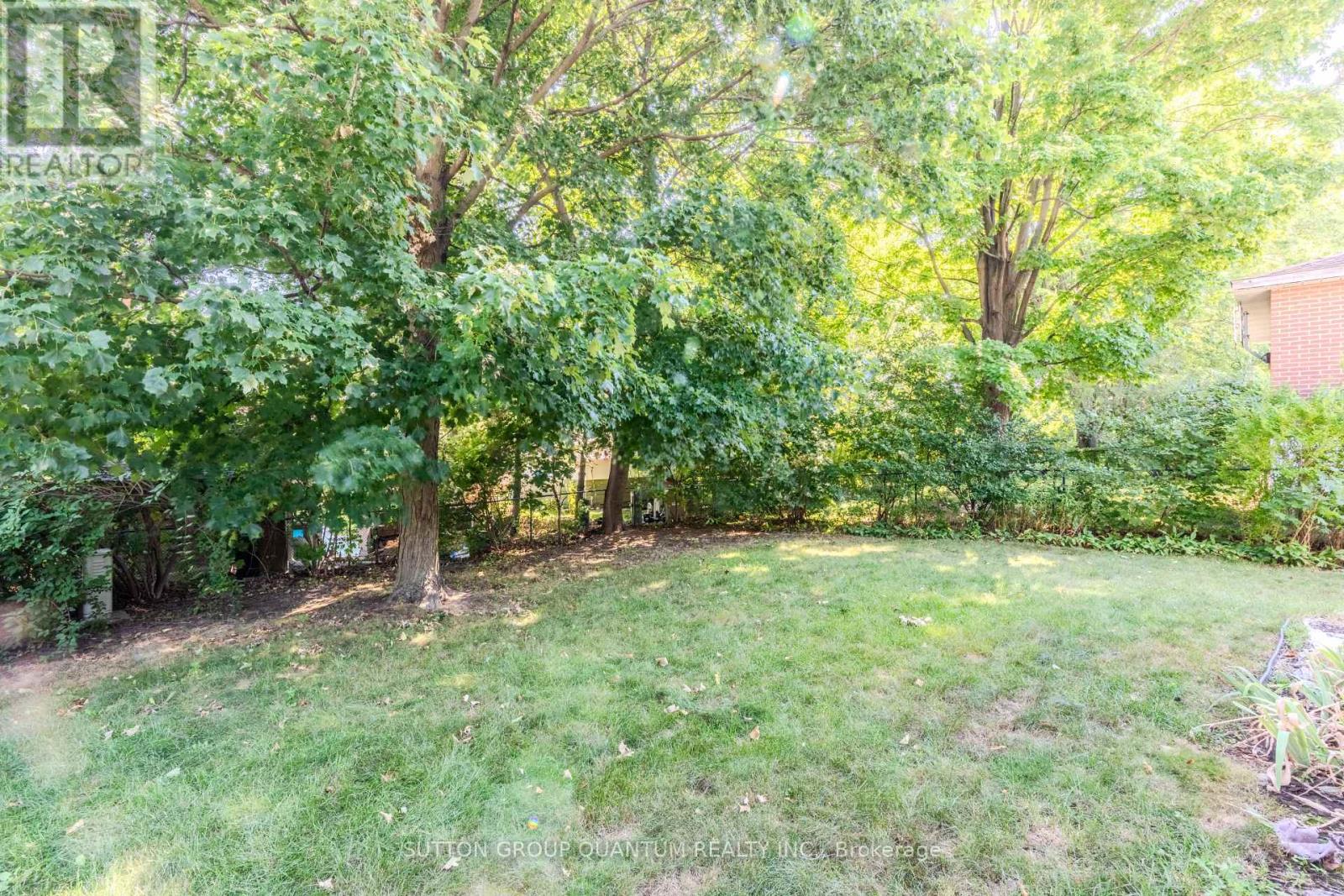 1798 Medallion Court, Mississauga, Ontario  L5J 2L7 - Photo 33 - W12360879