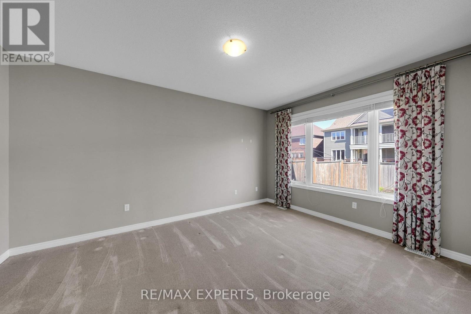 4367 Chemonda Street, Niagara Falls, Ontario  L2G 0E9 - Photo 18 - X12360846