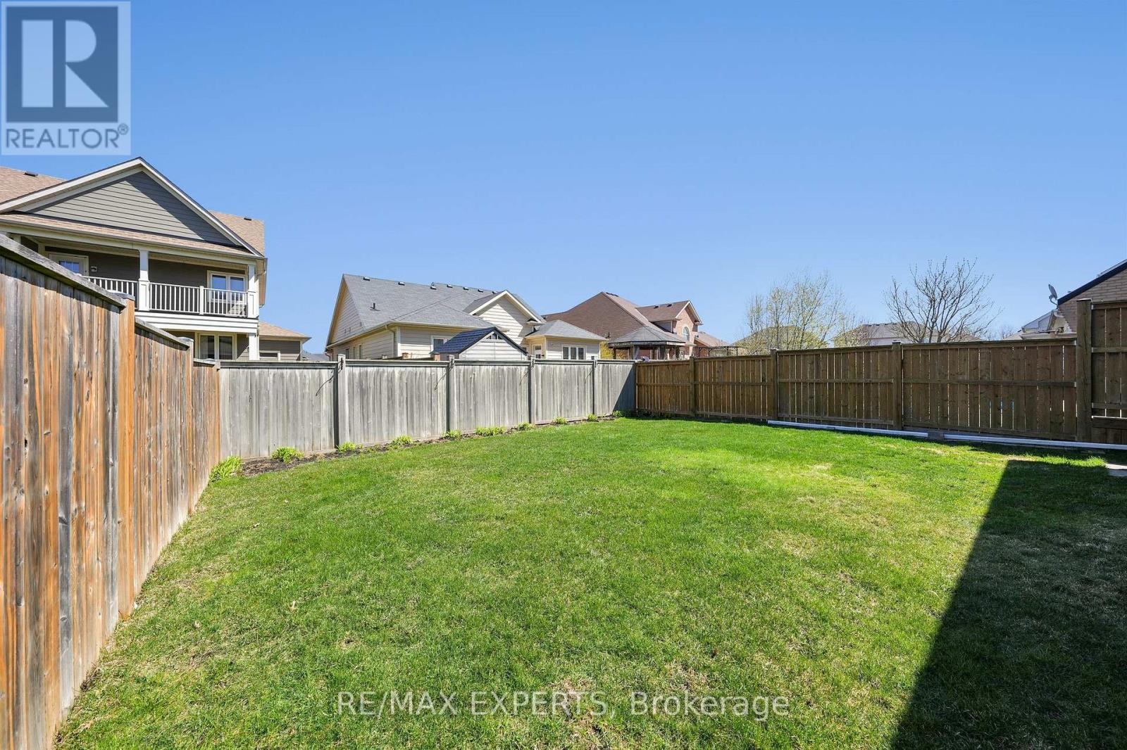 4367 Chemonda Street, Niagara Falls, Ontario  L2G 0E9 - Photo 38 - X12360846