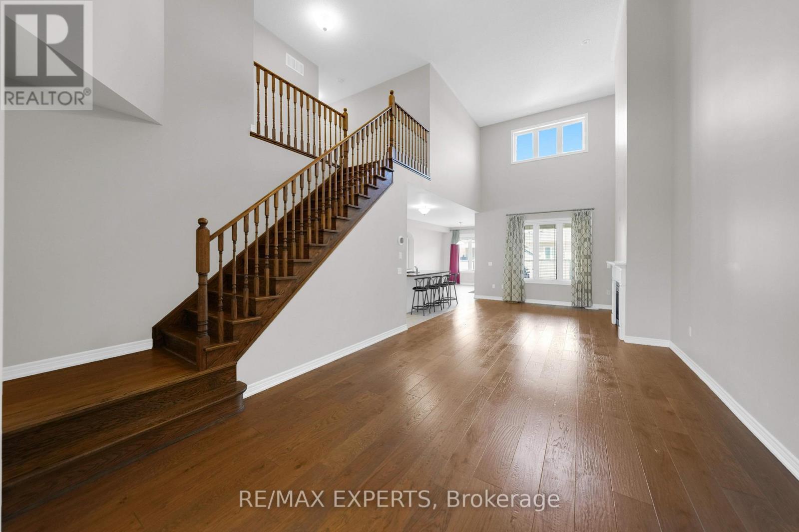 4367 Chemonda Street, Niagara Falls, Ontario  L2G 0E9 - Photo 4 - X12360846
