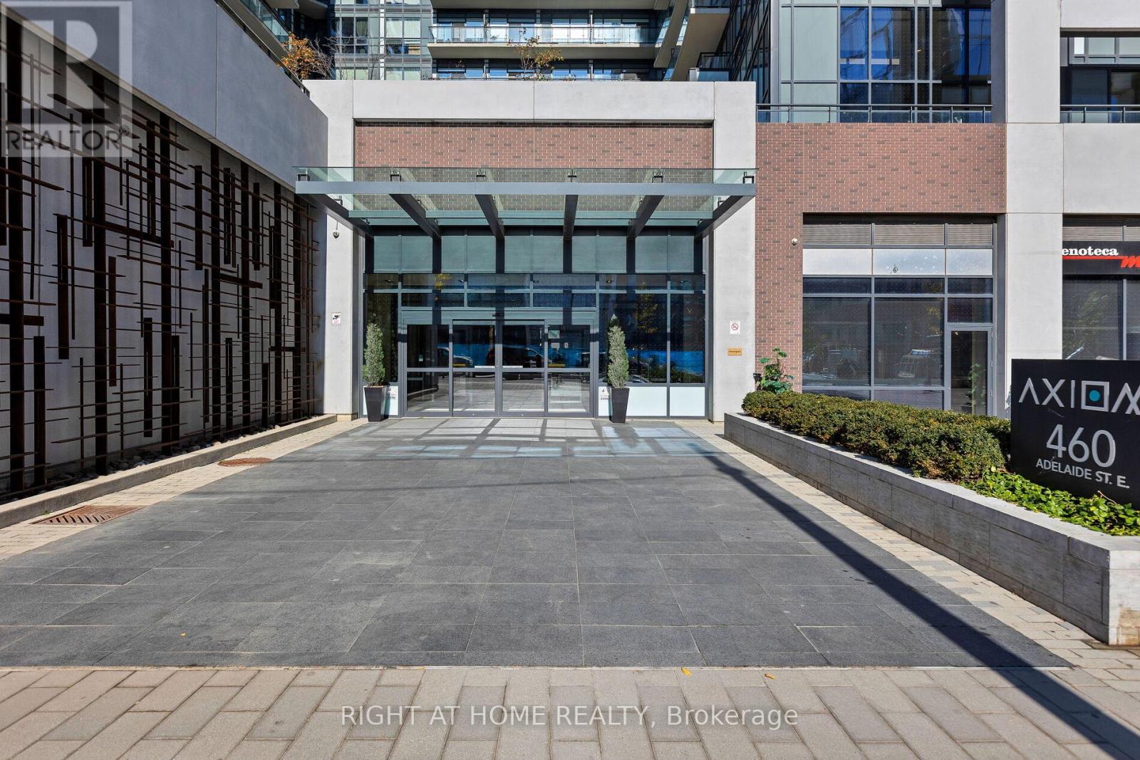 Ph 216 - 460 Adelaide Street E, Toronto, Ontario  M5A 1N6 - Photo 2 - C12360898