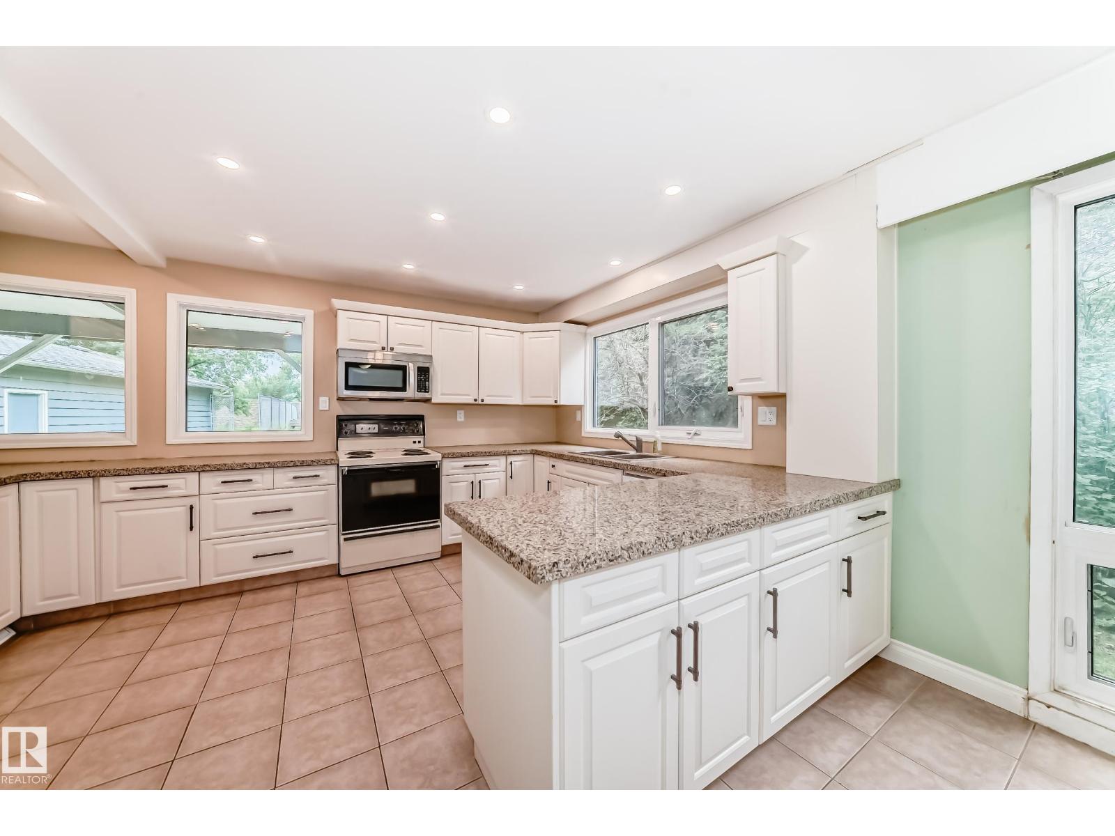 16 Scarboro Pl, St. Albert, Alberta  T8N 0H8 - Photo 10 - E4454450