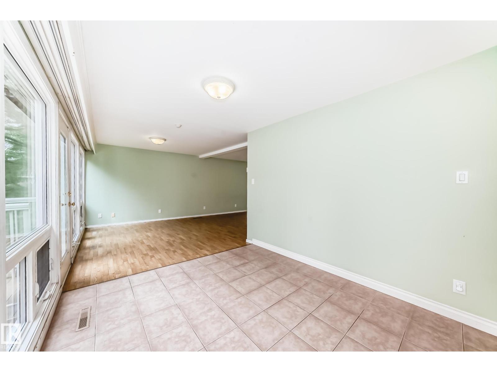 Property at 16 SCARBORO PL image 1
