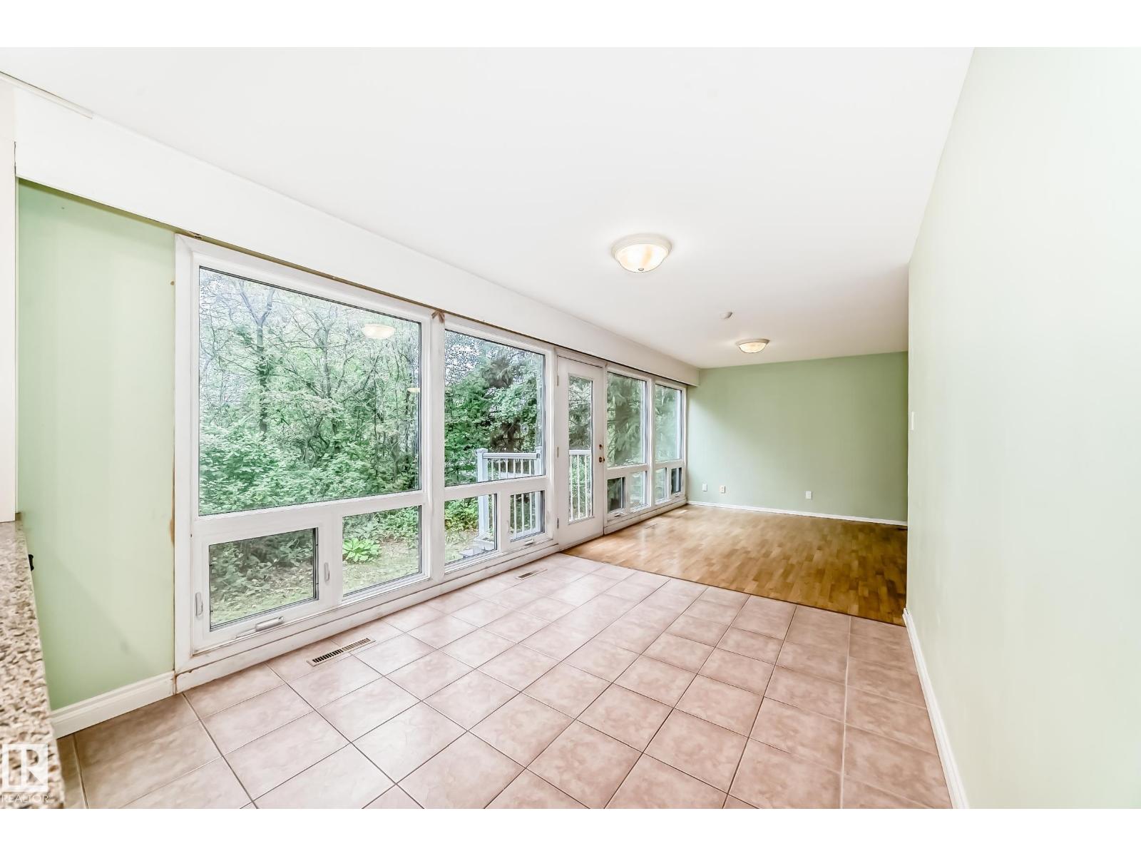 Property at 16 SCARBORO PL image 2
