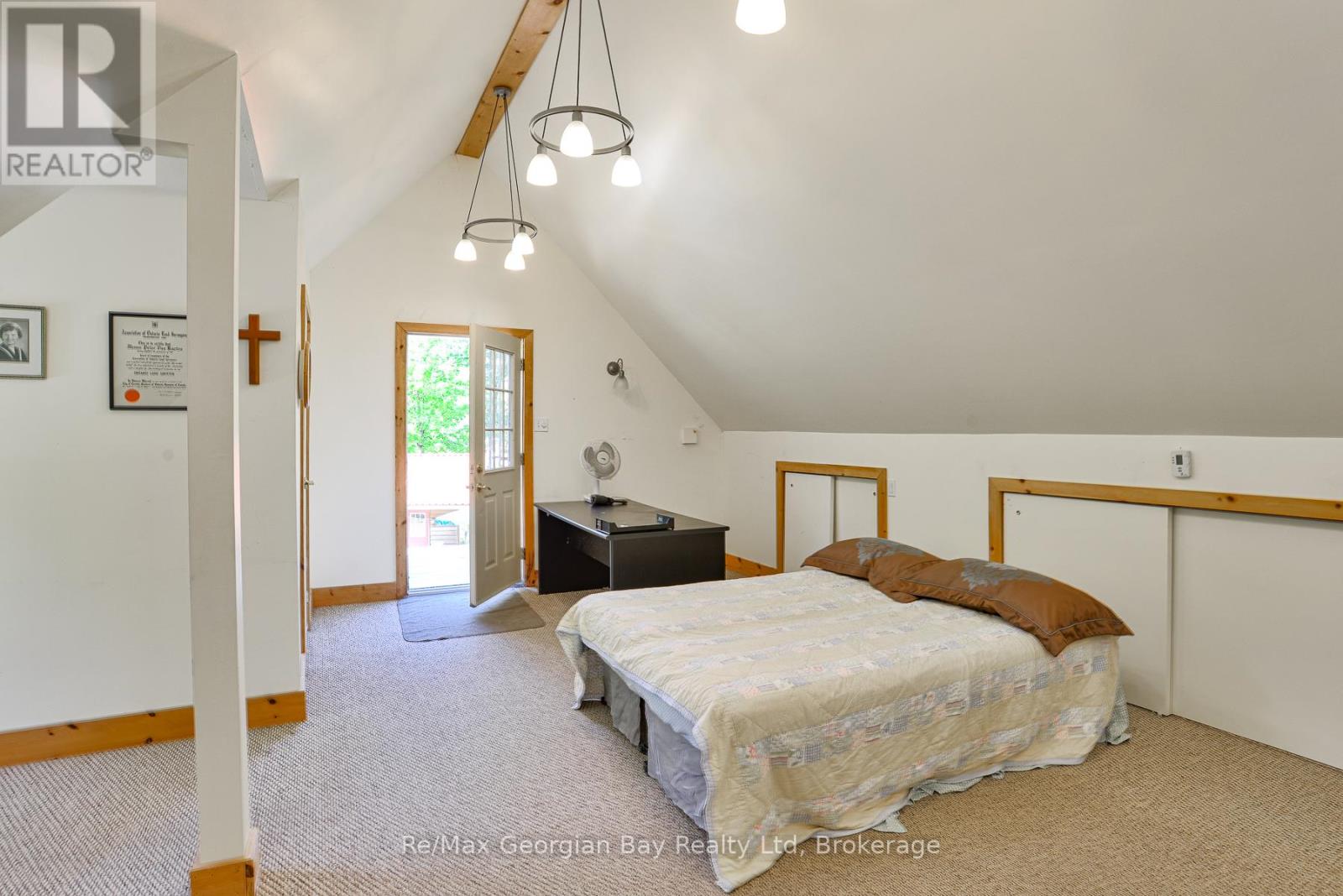 135 John Buchler Road, Georgian Bay (Baxter), Ontario  L0K 1E0 - Photo 6 - X12359743