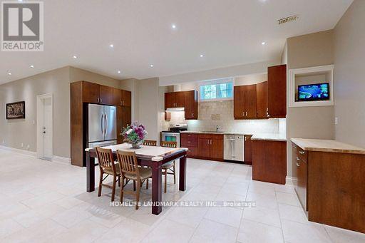 11 Cranborne Chase, Whitchurch-Stouffville, Ontario  L4A 0C6 - Photo 25 - N12360909