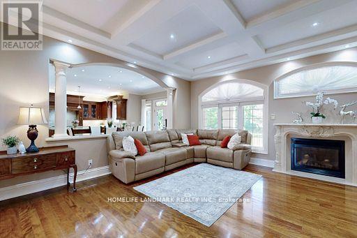 11 Cranborne Chase, Whitchurch-Stouffville, Ontario  L4A 0C6 - Photo 6 - N12360909