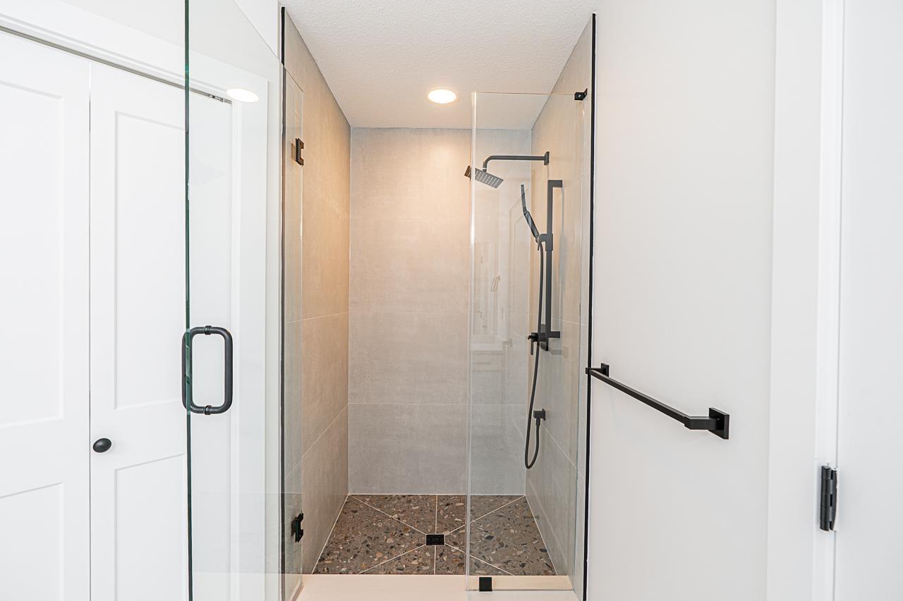 2455 Mountain Drive, Abbotsford, British Columbia  V3G 1E9 - Photo 22 - R3037324