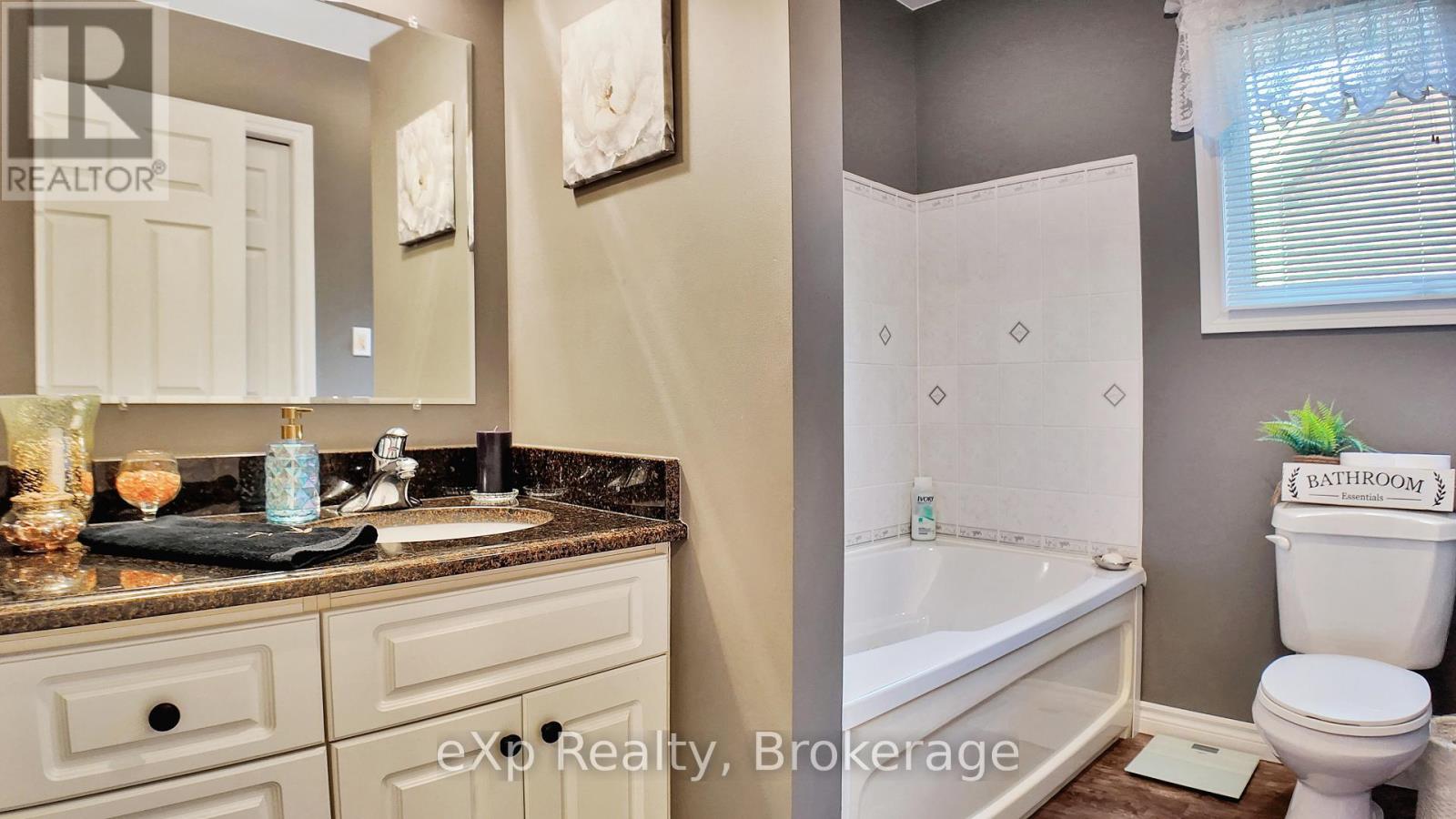 3 Cedar Court, Brockton, Ontario  N0G 2V0 - Photo 24 - X12360954