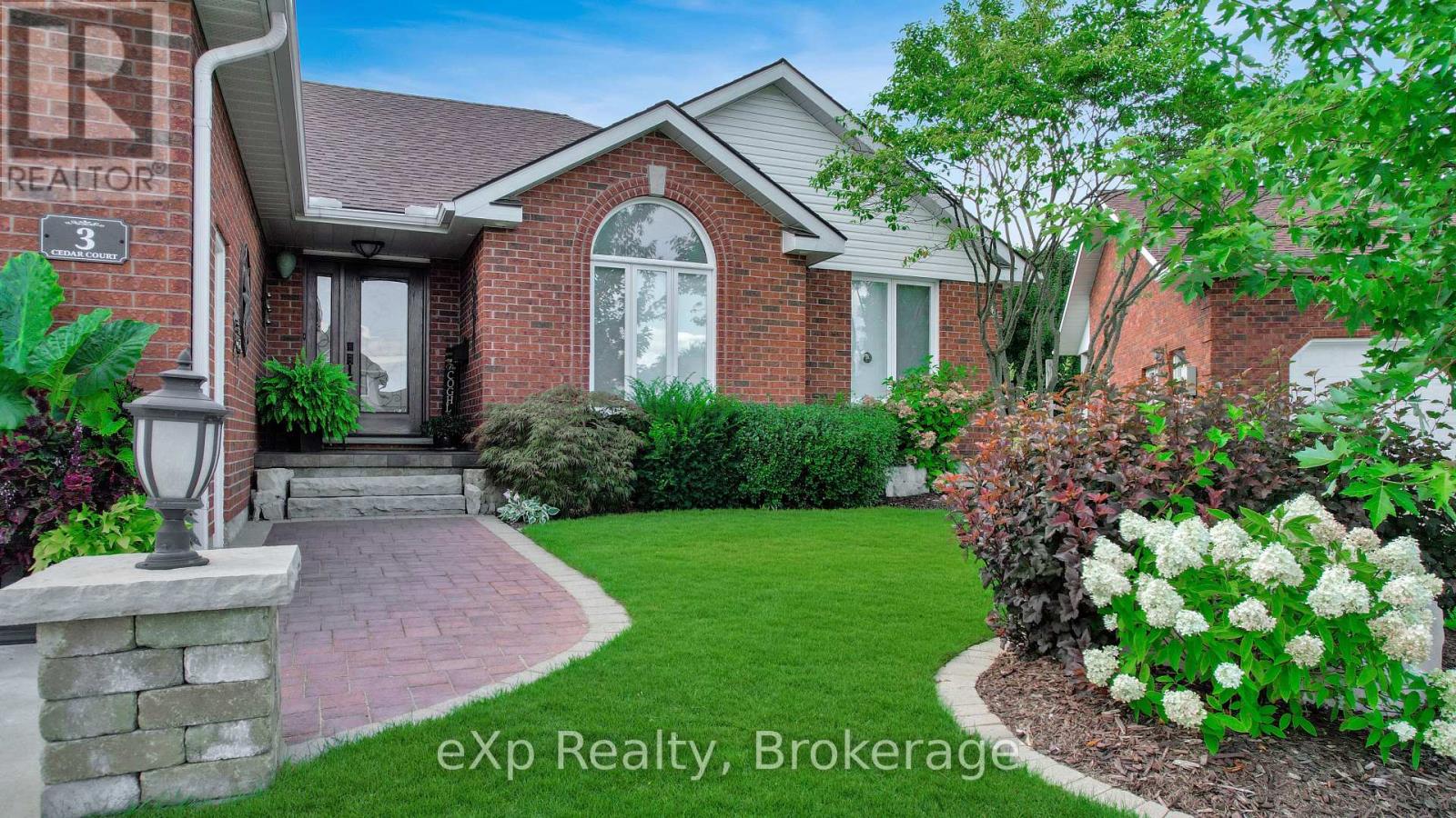 3 Cedar Court, Brockton, Ontario  N0G 2V0 - Photo 3 - X12360954