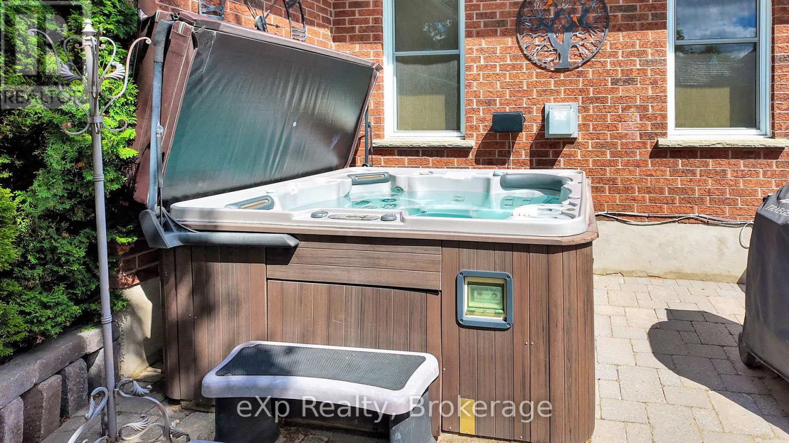 3 Cedar Court, Brockton, Ontario  N0G 2V0 - Photo 44 - X12360954