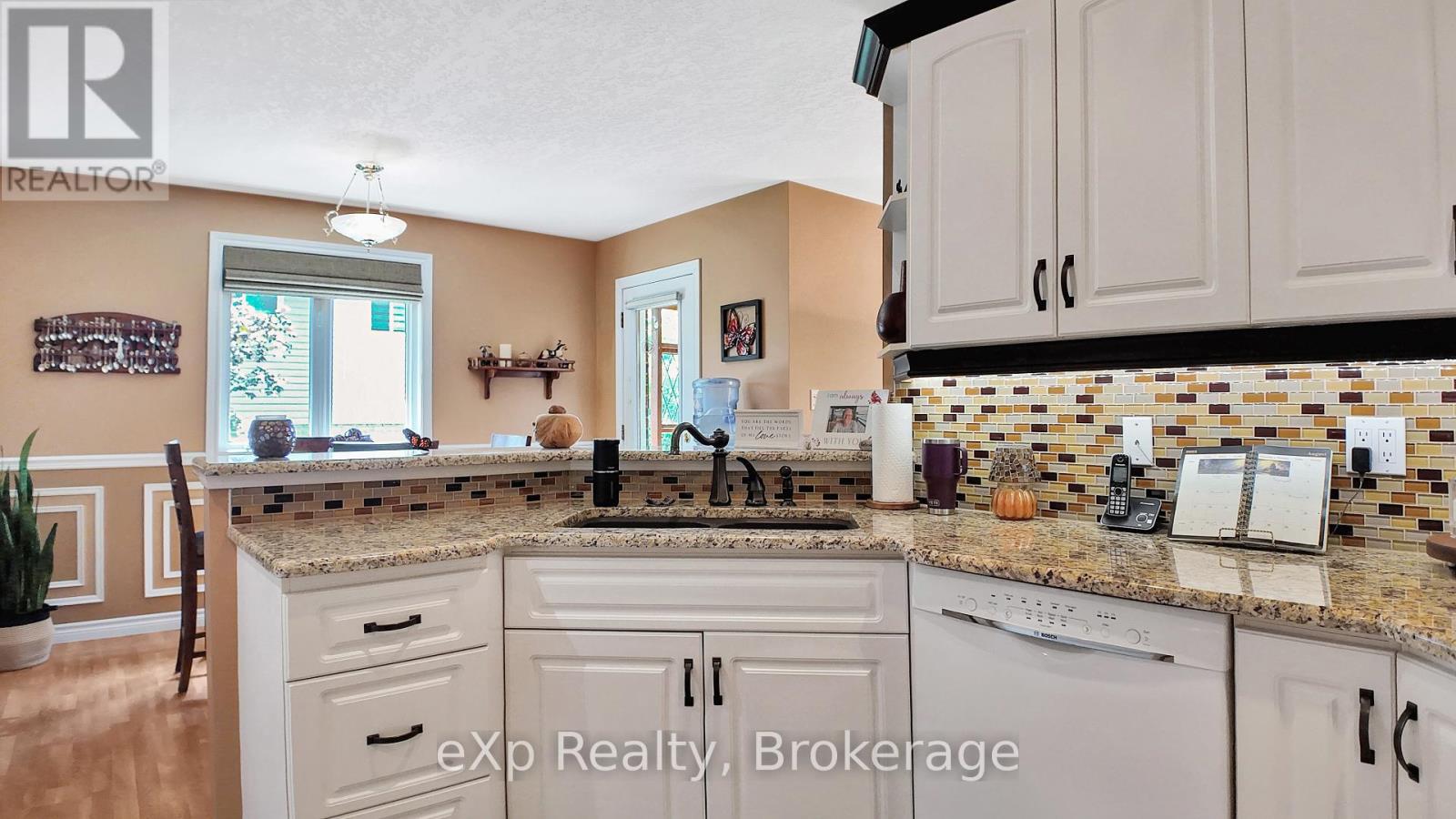 3 Cedar Court, Brockton, Ontario  N0G 2V0 - Photo 7 - X12360954