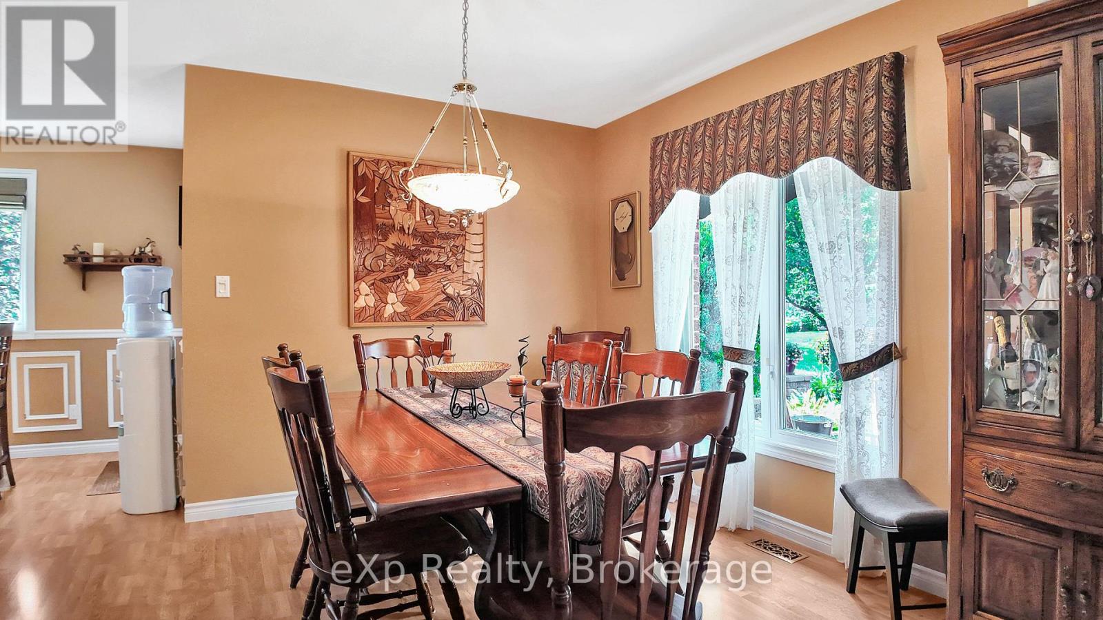 3 Cedar Court, Brockton, Ontario  N0G 2V0 - Photo 9 - X12360954