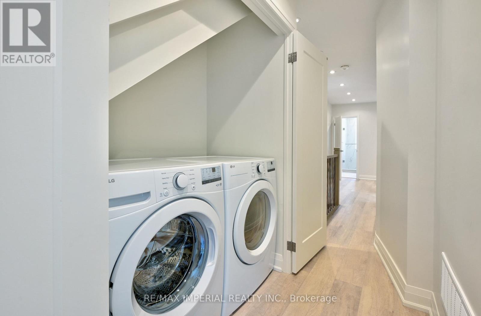 Upper - 449 Margueretta Street, Toronto, Ontario  M6H 3S6 - Photo 10 - W12360893