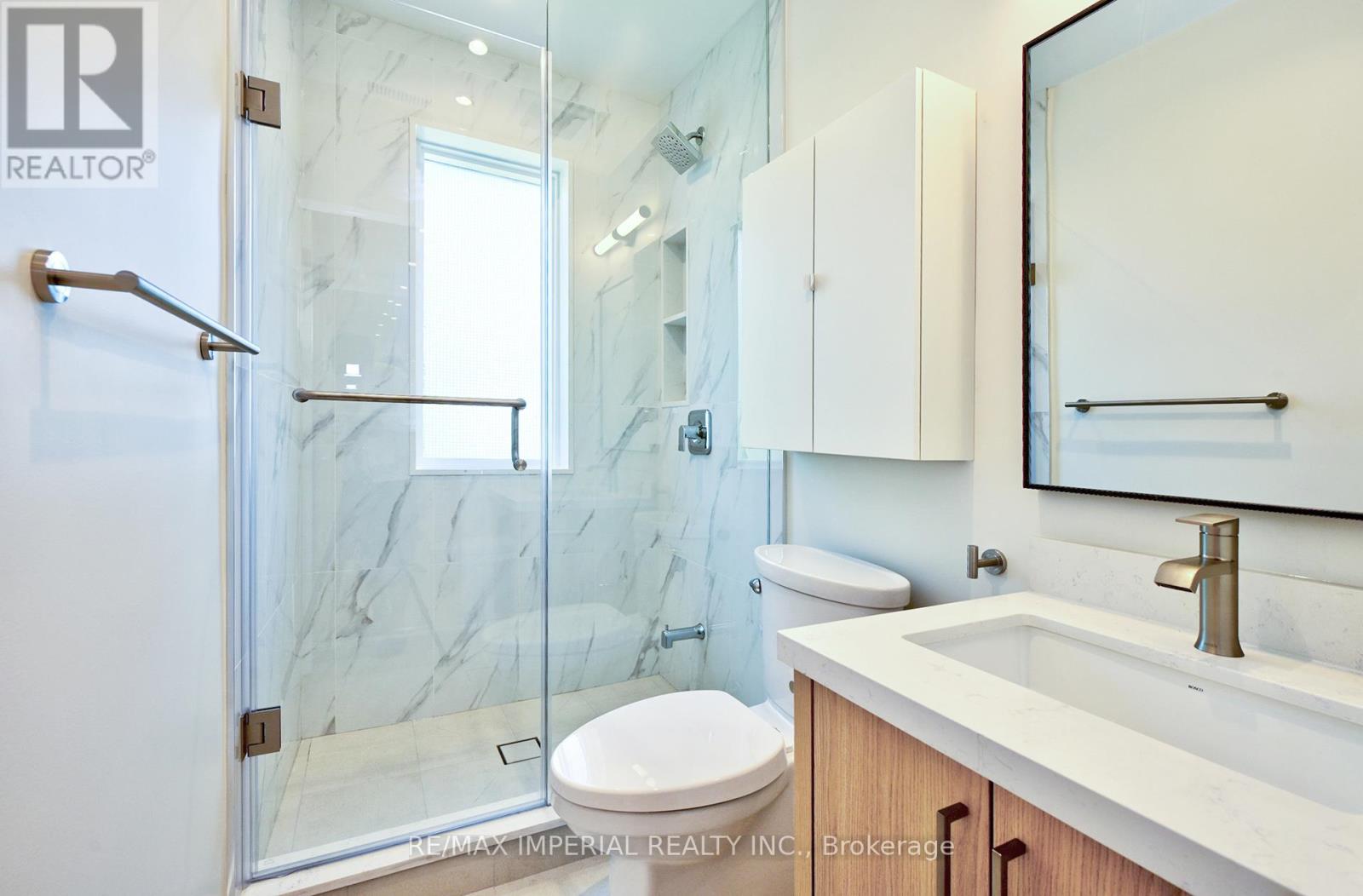 Upper - 449 Margueretta Street, Toronto, Ontario  M6H 3S6 - Photo 5 - W12360893