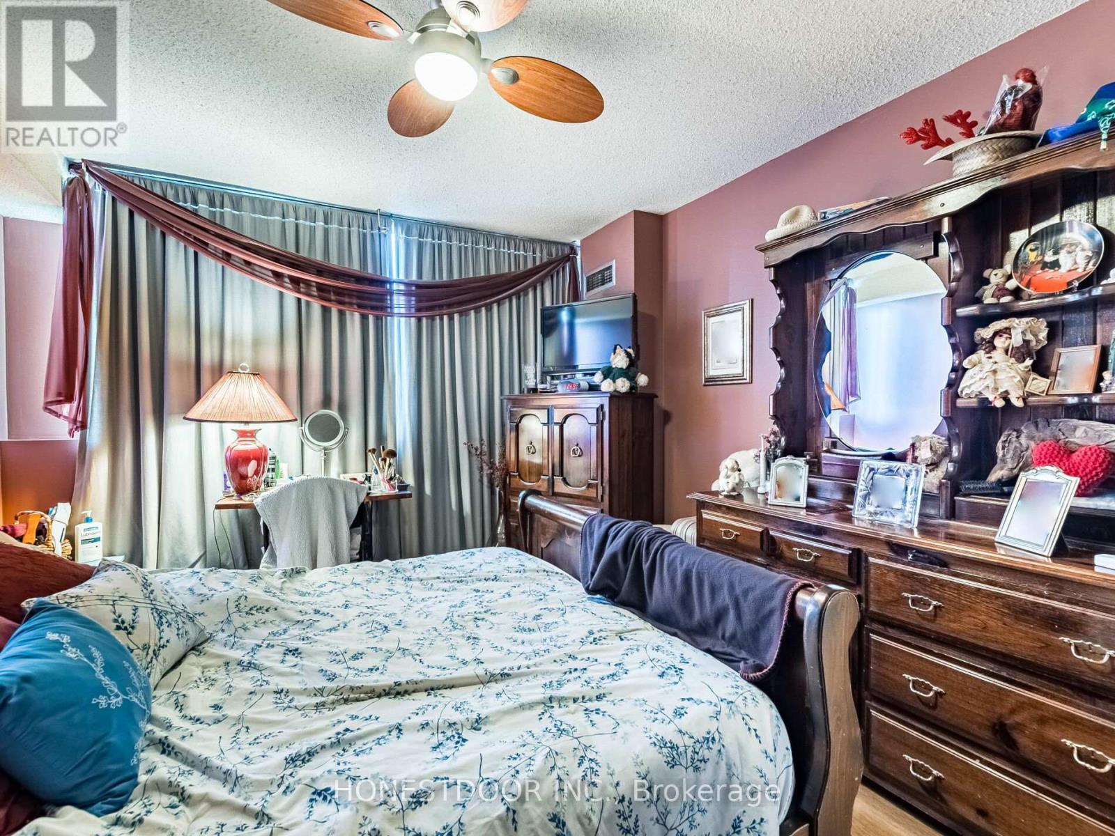 808 - 3590 Kaneff Crescent, Mississauga, Ontario  L5A 3X3 - Photo 25 - W12360903