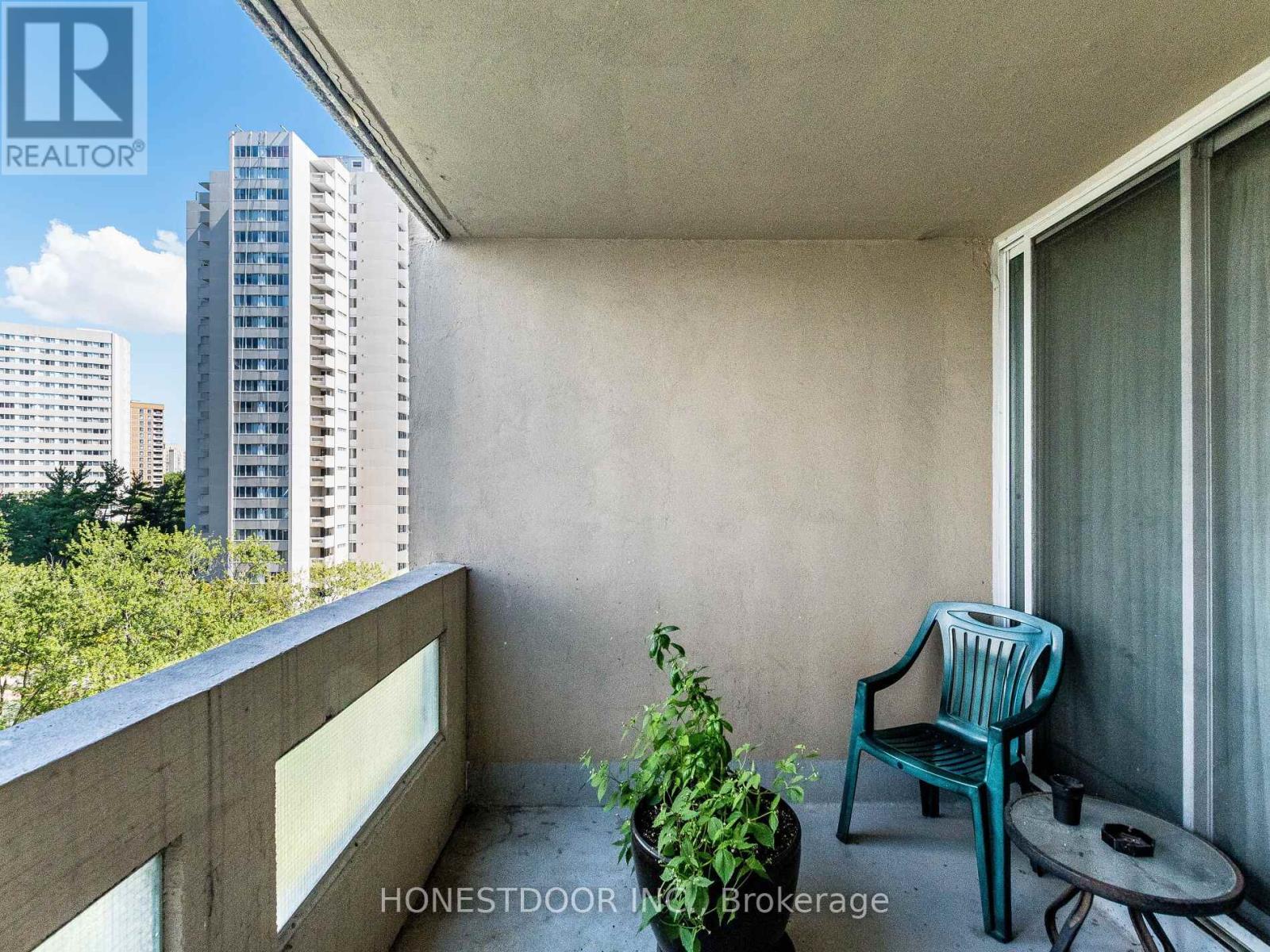 808 - 3590 Kaneff Crescent, Mississauga, Ontario  L5A 3X3 - Photo 32 - W12360903