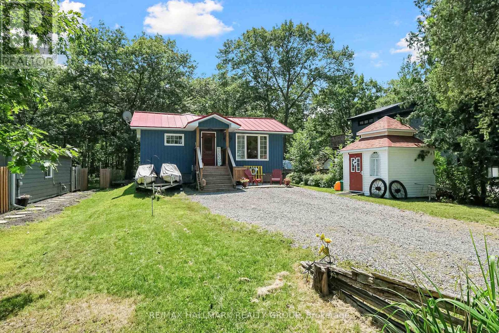 715 Bayview Drive, Ottawa, Ontario  K0A 3M0 - Photo 2 - X12360950