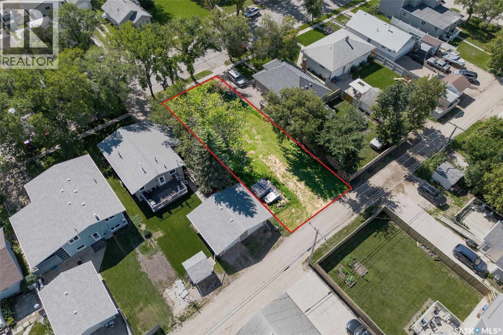 210 Mcleod Avenue E, Melfort, Saskatchewan  S0E 1A0 - Photo 2 - SK016473