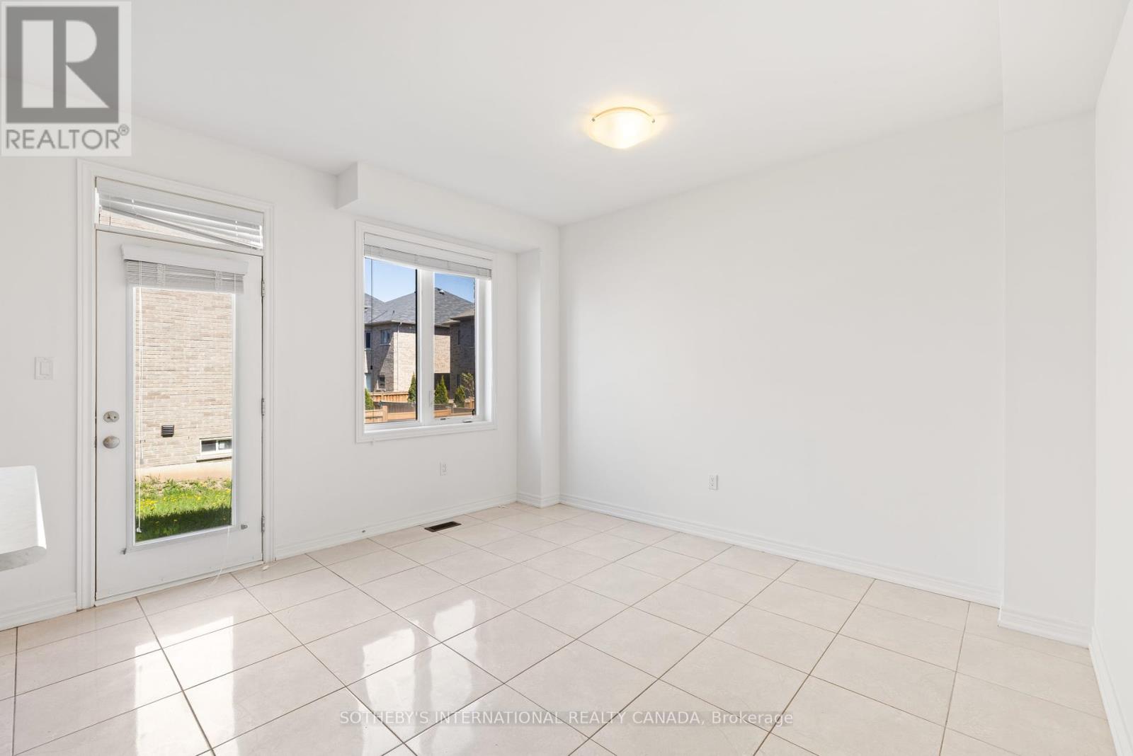 3059 Postridge Drive, Oakville, Ontario  L6H 0S1 - Photo 11 - W12317415