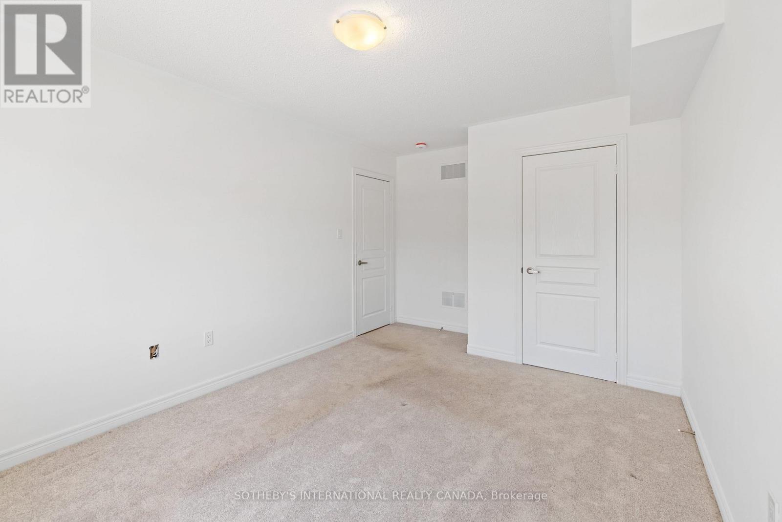 3059 Postridge Drive, Oakville, Ontario  L6H 0S1 - Photo 17 - W12317415