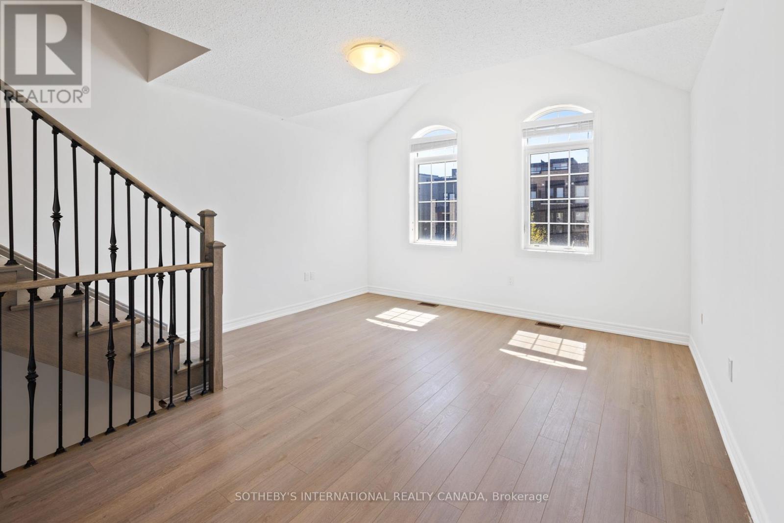 3059 Postridge Drive, Oakville, Ontario  L6H 0S1 - Photo 28 - W12317415