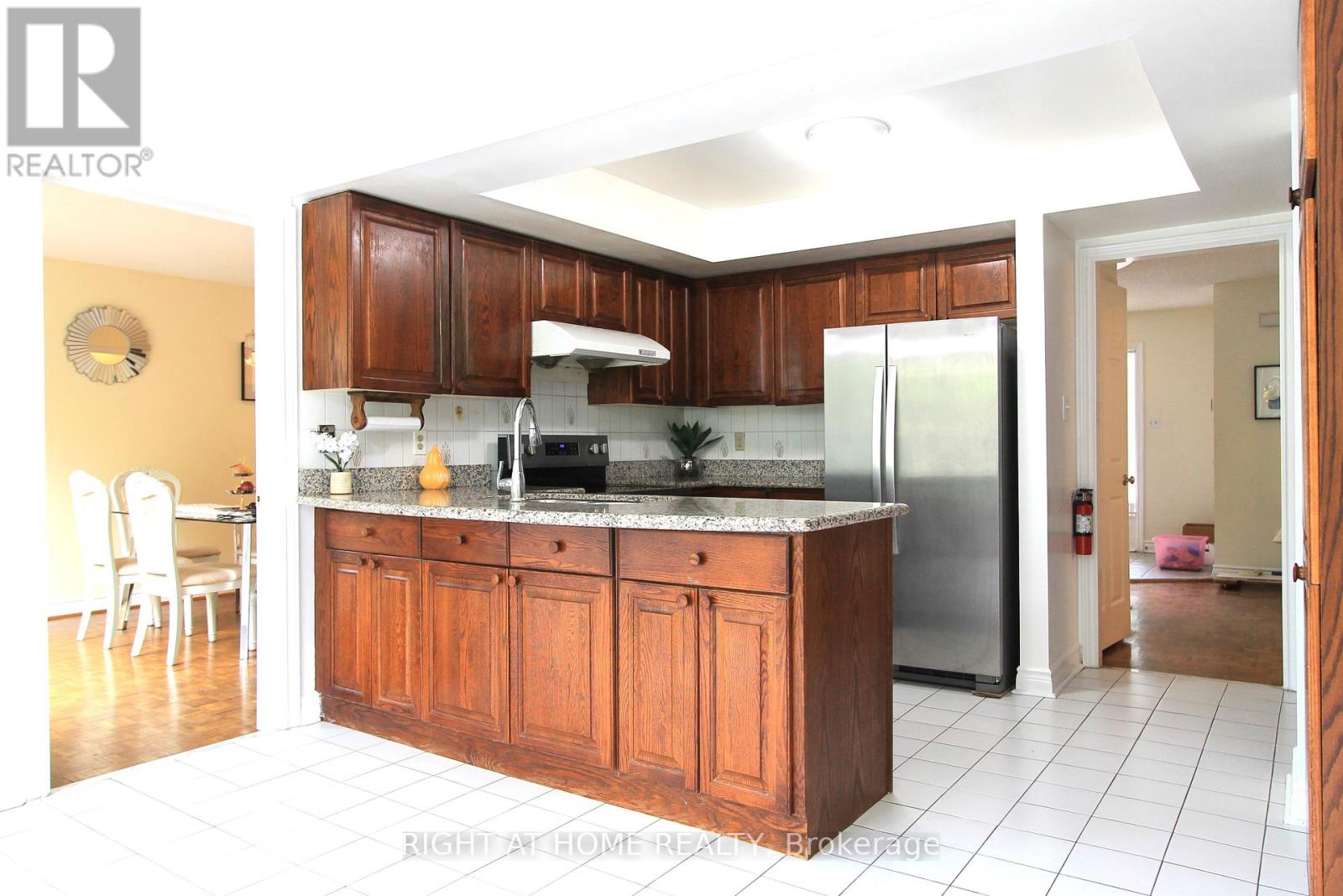 26 Leighland Drive, Markham, Ontario  L3R 7R5 - Photo 19 - N12360966