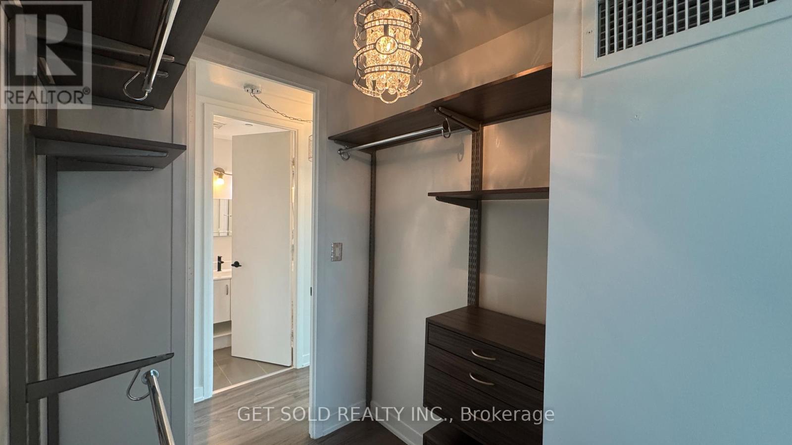 730 - 165 Legion Road N, Toronto (Mimico), Ontario  M8Y 0B3 - Photo 17 - W12360953