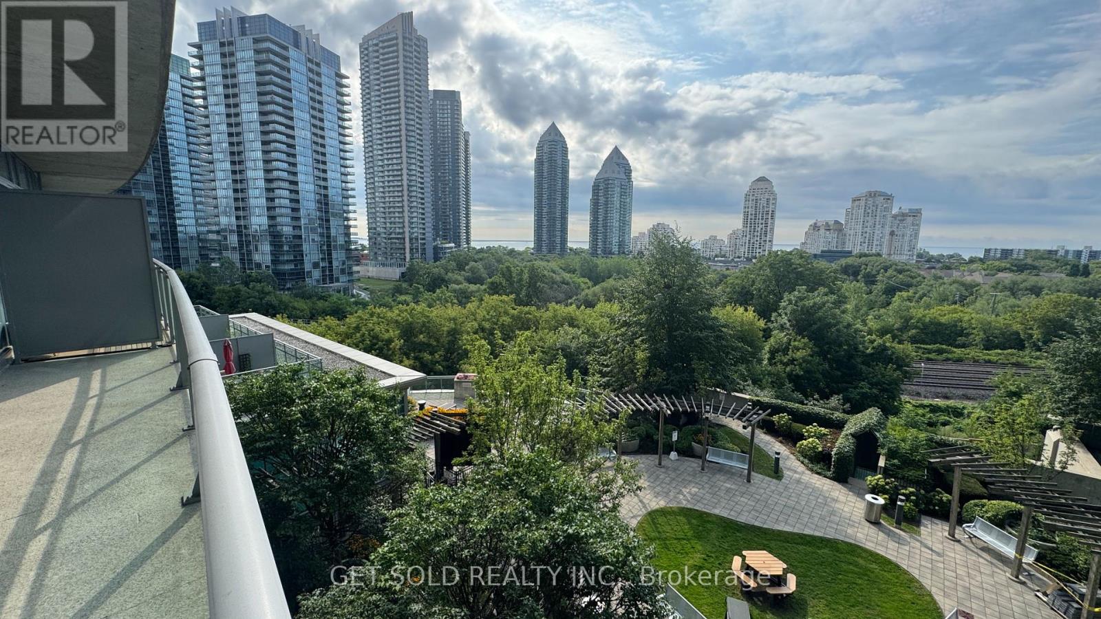 730 - 165 Legion Road N, Toronto (Mimico), Ontario  M8Y 0B3 - Photo 22 - W12360953