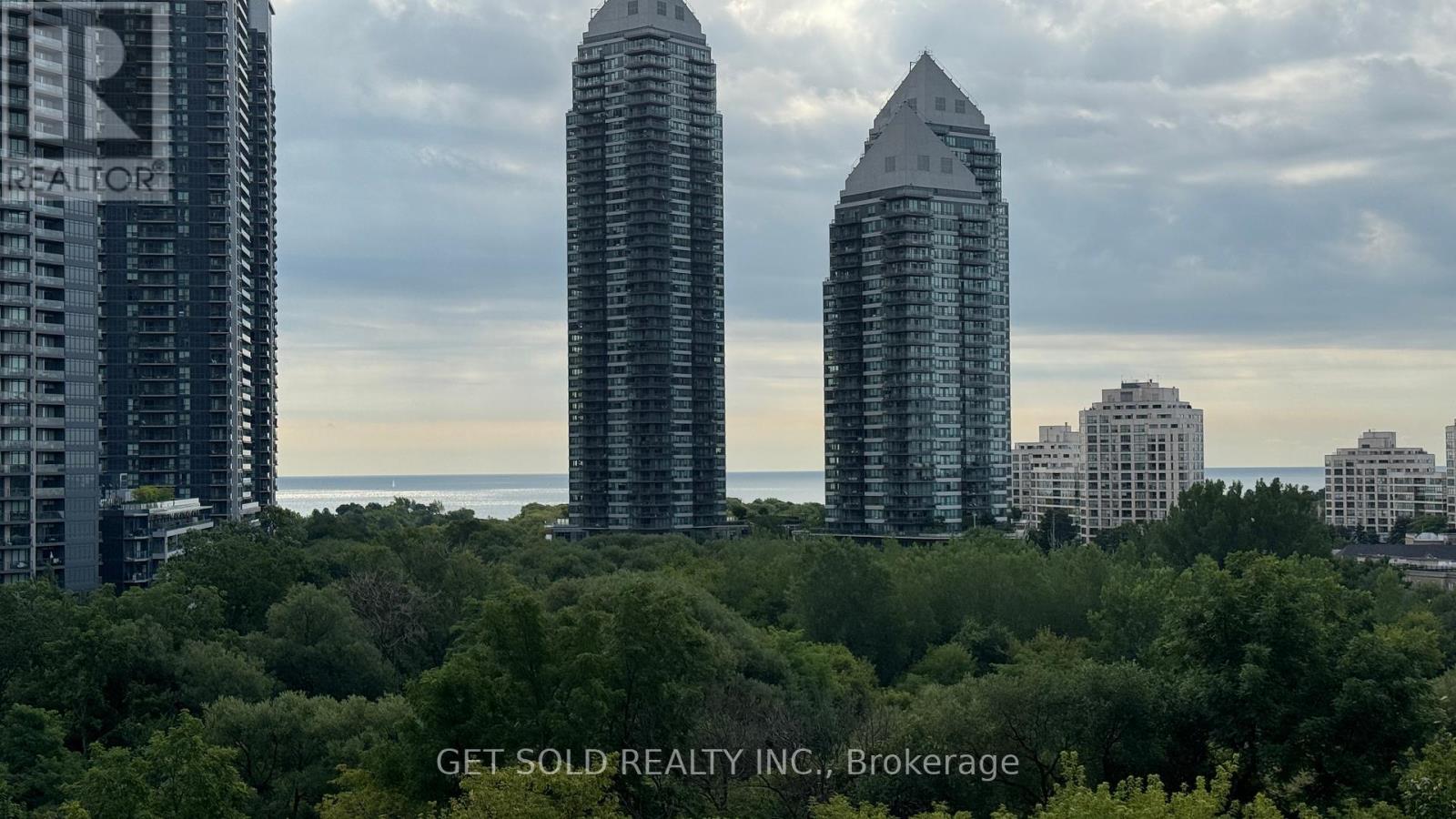 730 - 165 Legion Road N, Toronto (Mimico), Ontario  M8Y 0B3 - Photo 38 - W12360953