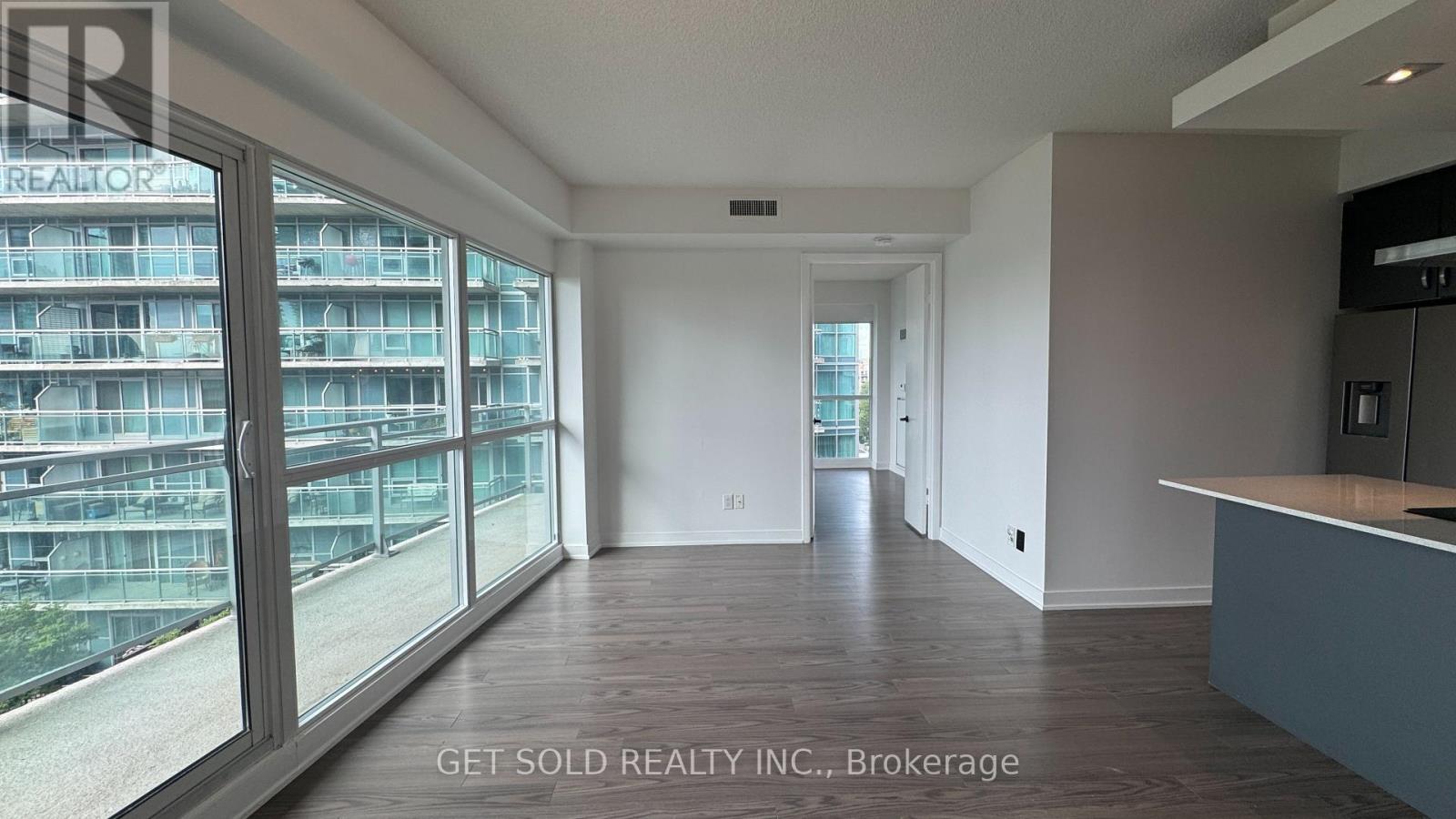 730 - 165 Legion Road N, Toronto (Mimico), Ontario  M8Y 0B3 - Photo 8 - W12360953