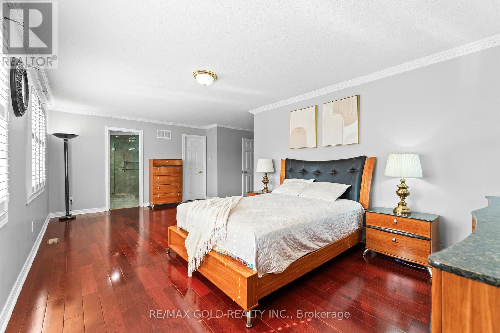 25 Castle Mountain Drive, Brampton (Sandringham-Wellington), Ontario  L6R 2W9 - Photo 23 - W12360958