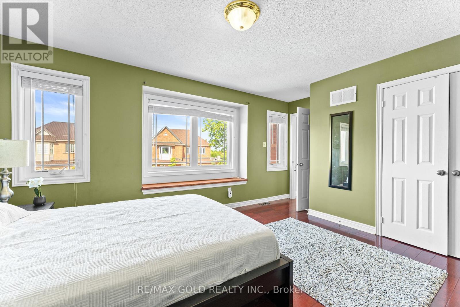 25 Castle Mountain Drive, Brampton (Sandringham-Wellington), Ontario  L6R 2W9 - Photo 27 - W12360958