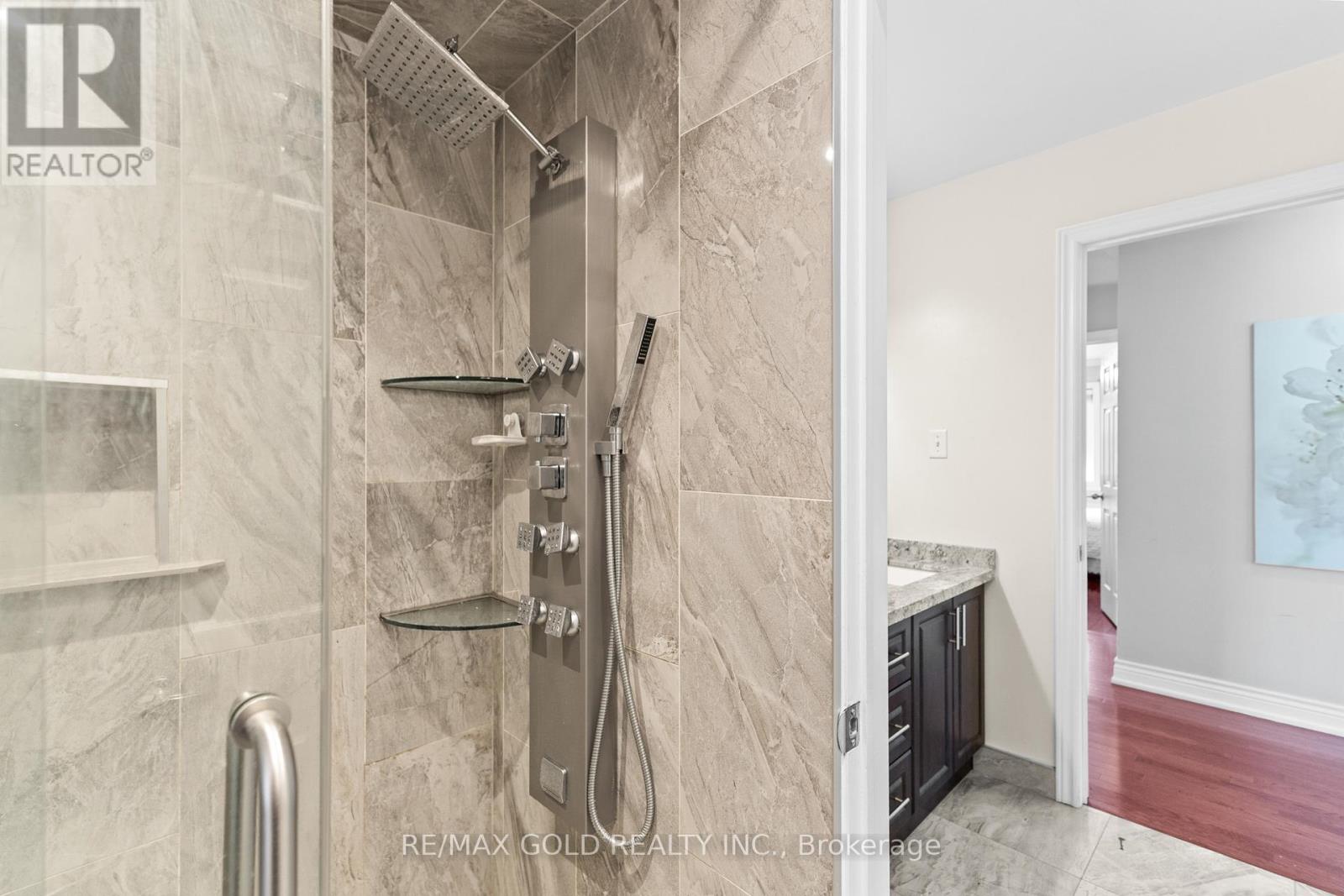 25 Castle Mountain Drive, Brampton (Sandringham-Wellington), Ontario  L6R 2W9 - Photo 29 - W12360958