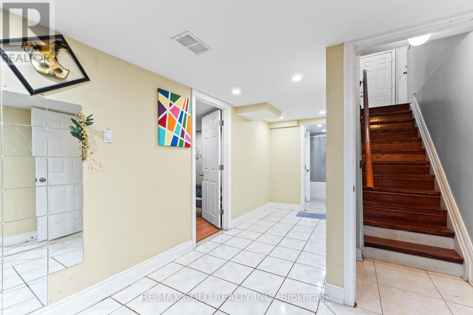 25 Castle Mountain Drive, Brampton (Sandringham-Wellington), Ontario  L6R 2W9 - Photo 37 - W12360958