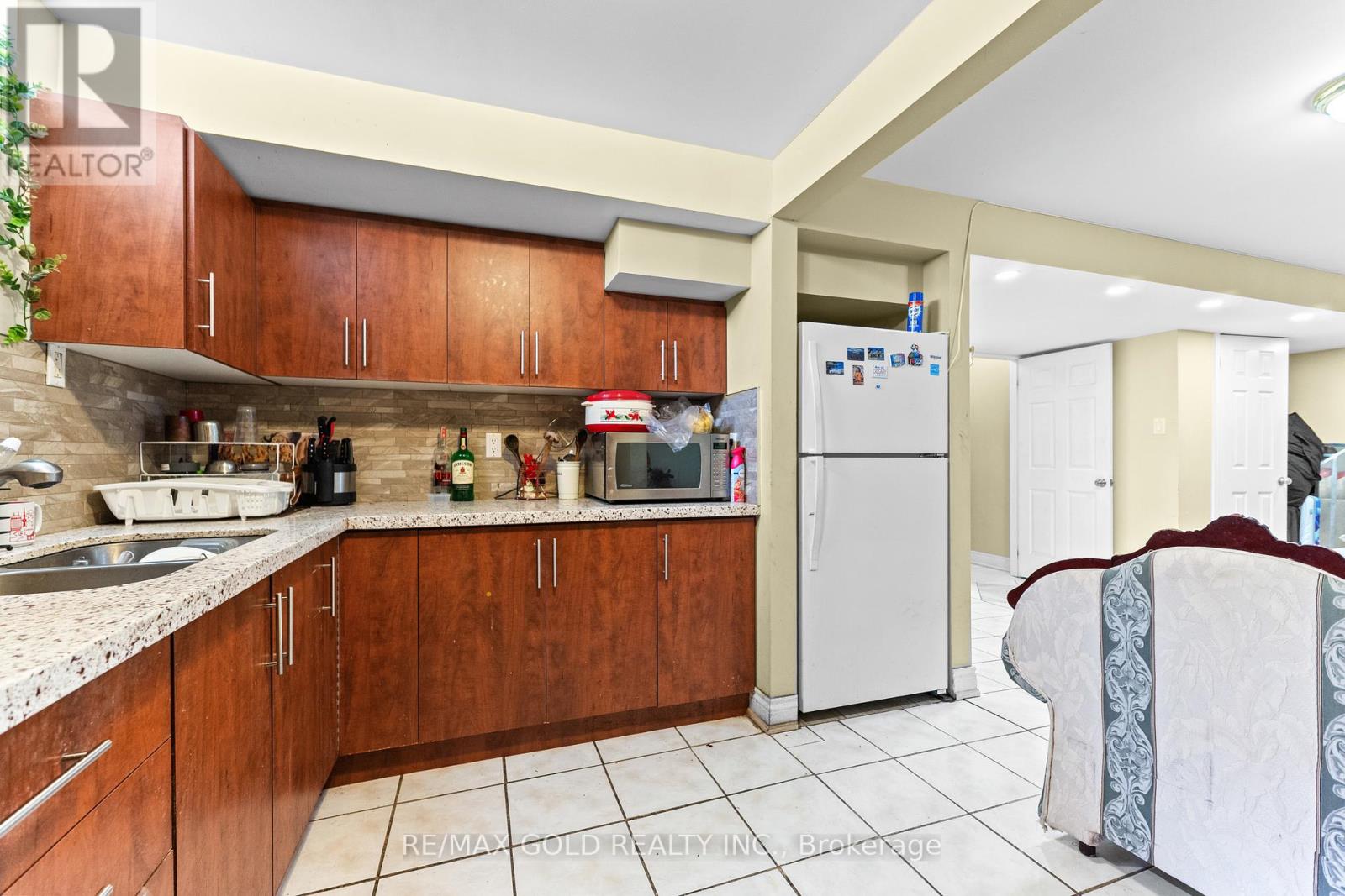 25 Castle Mountain Drive, Brampton (Sandringham-Wellington), Ontario  L6R 2W9 - Photo 41 - W12360958