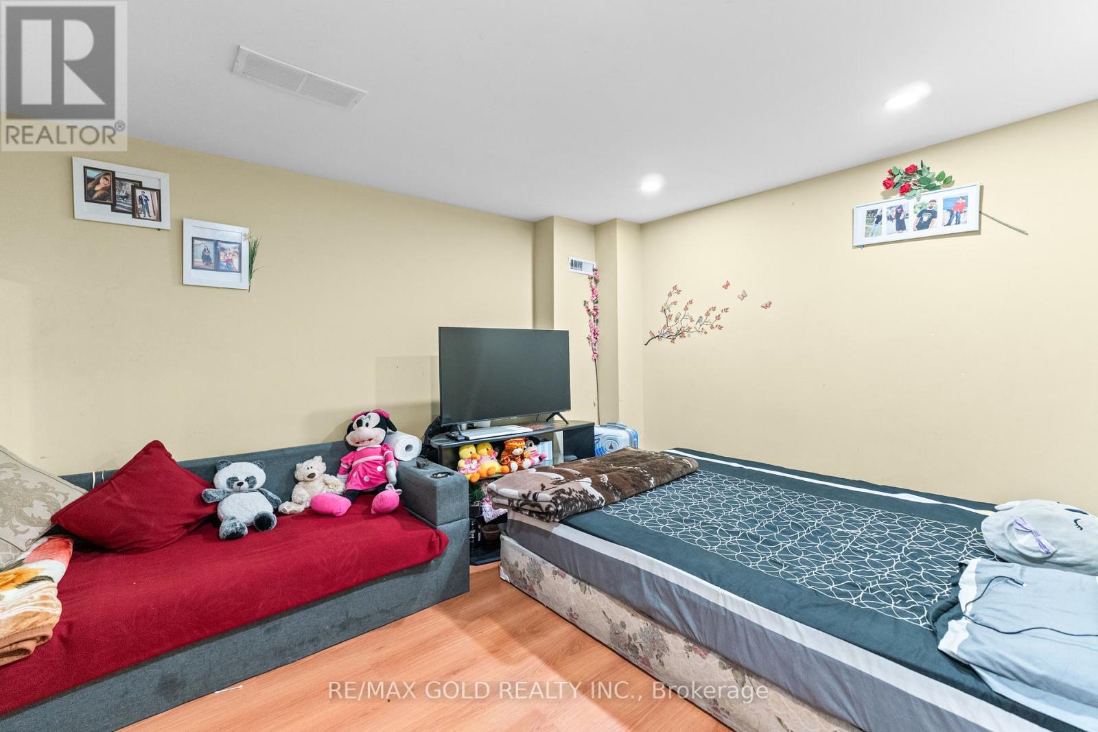 25 Castle Mountain Drive, Brampton (Sandringham-Wellington), Ontario  L6R 2W9 - Photo 42 - W12360958