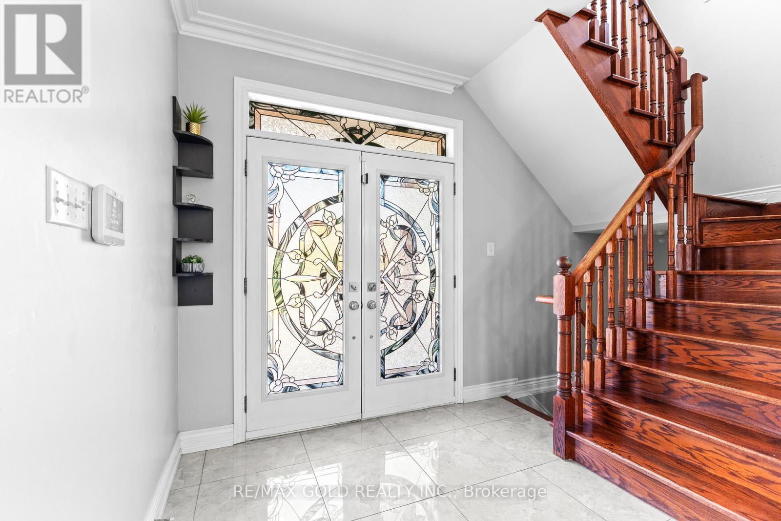25 Castle Mountain Drive, Brampton (Sandringham-Wellington), Ontario  L6R 2W9 - Photo 5 - W12360958