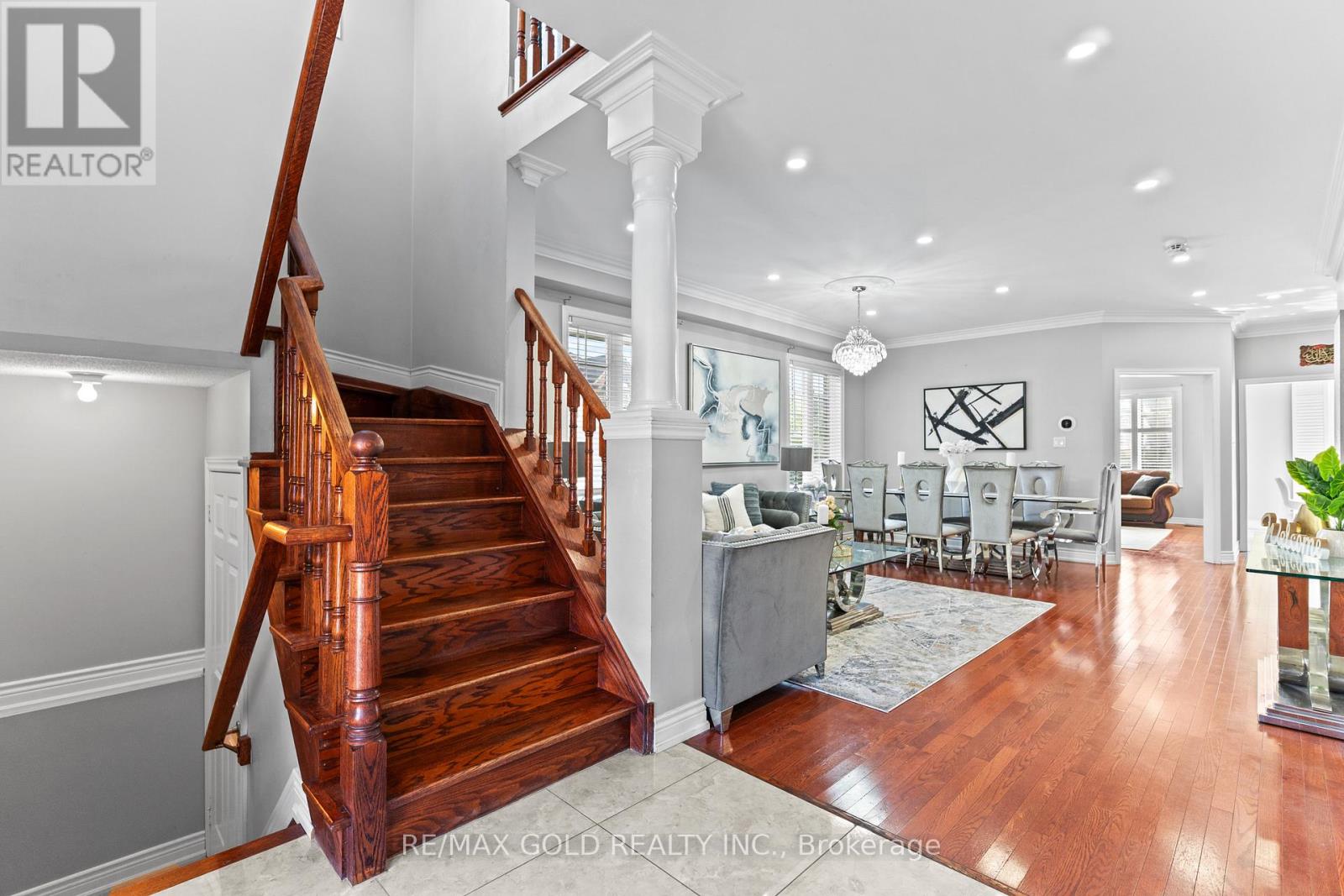 25 Castle Mountain Drive, Brampton (Sandringham-Wellington), Ontario  L6R 2W9 - Photo 6 - W12360958