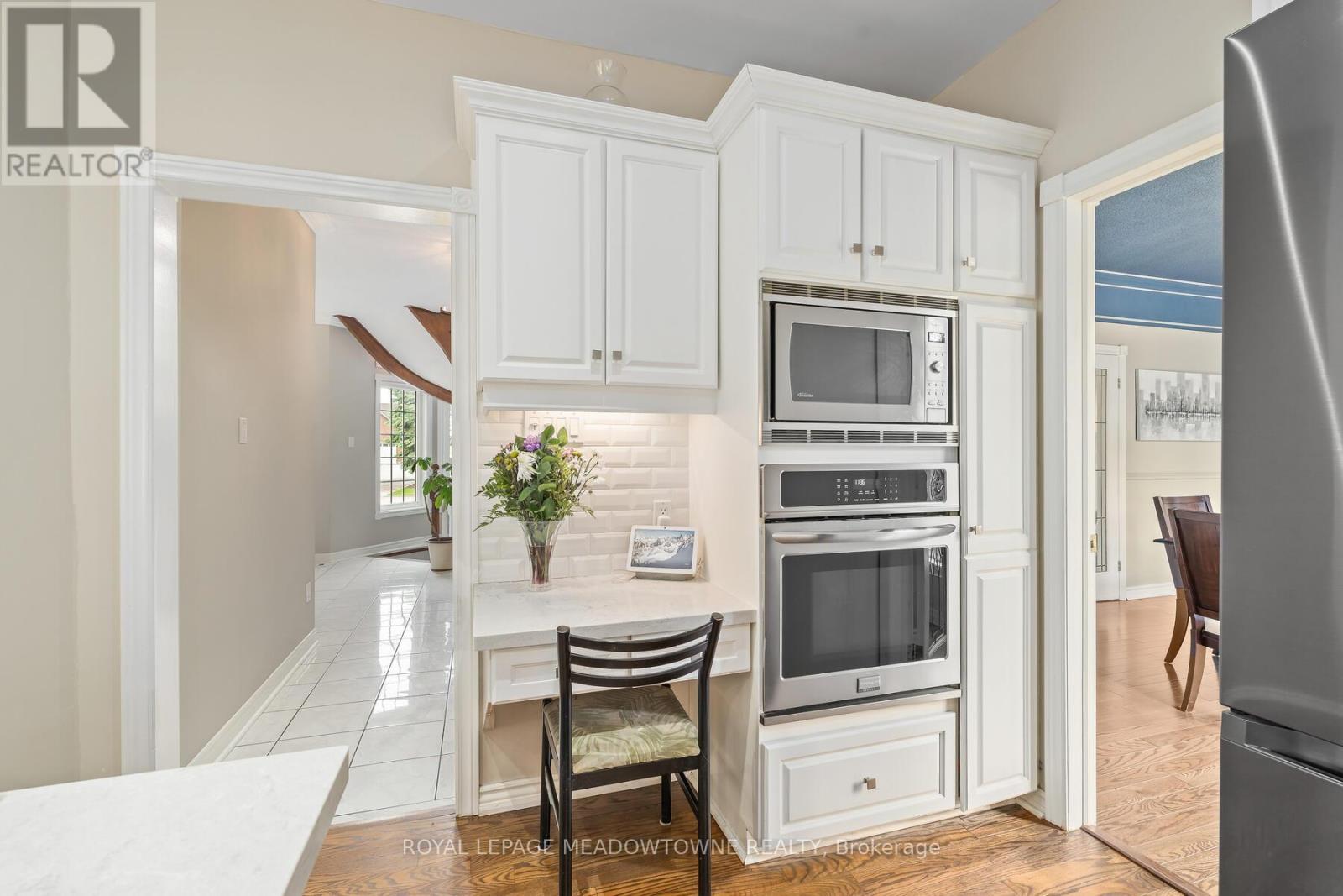 3 Thomas Court, Halton Hills, Ontario  L7G 5G7 - Photo 11 - W12360964