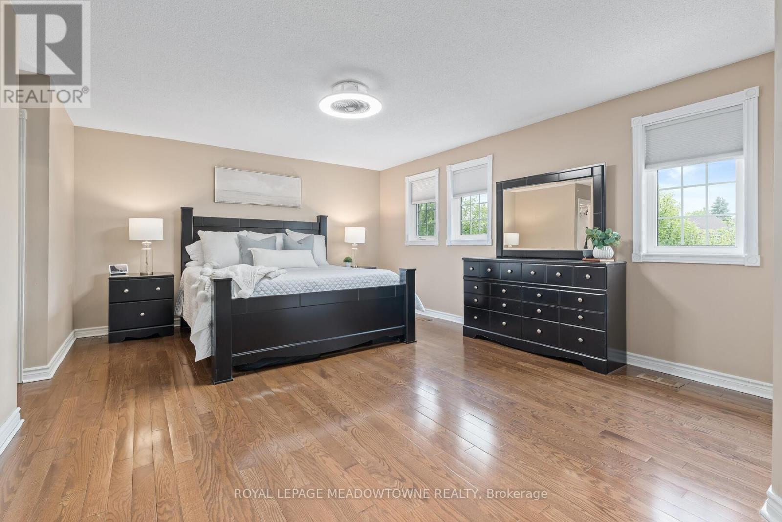 3 Thomas Court, Halton Hills, Ontario  L7G 5G7 - Photo 21 - W12360964